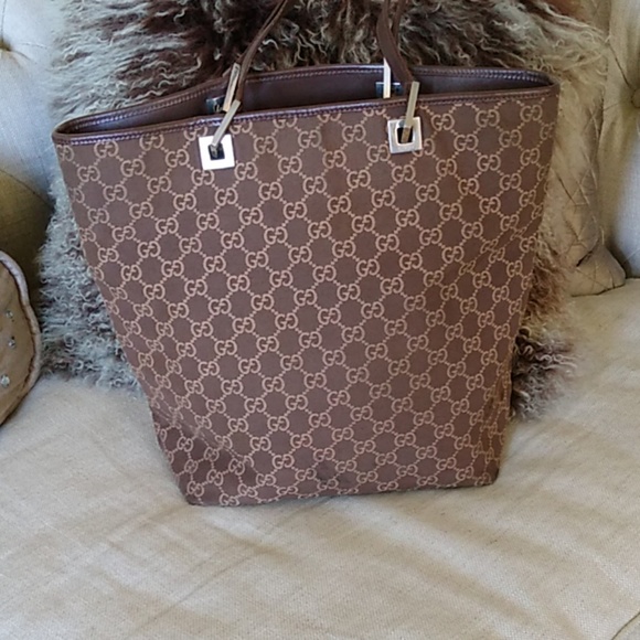 Gucci Handbags - Authentic Gucci Tote Bag